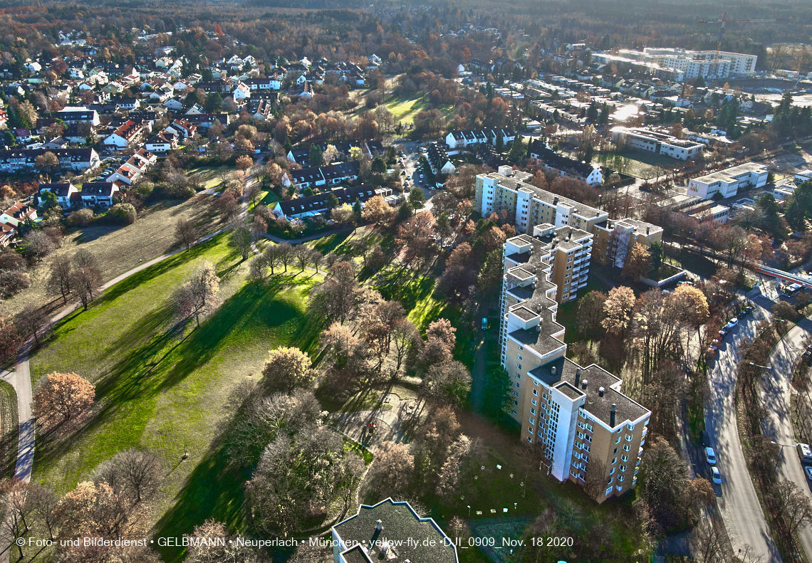 18.11.2020 - Marx-Zentrum und Wohnanalge Karl-Marx-Ring 52-62 in Neuperlach